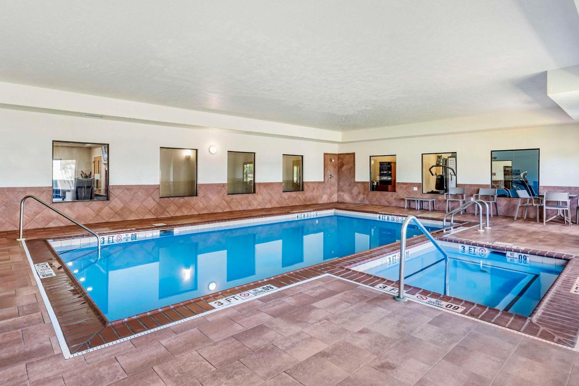 Comfort Suites Merrillville Near Us 30 מראה חיצוני תמונה